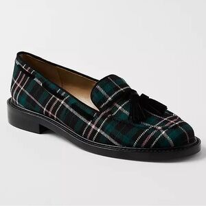 Ann Taylor Green Plaid Tassel Loafers 6M